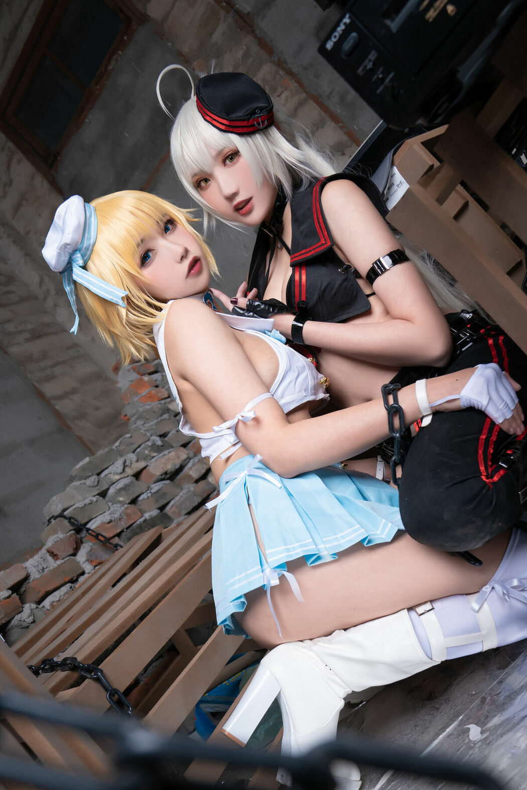 Coser@Momoko葵葵 And 瓜希酱 – FATE 黑白贞德 (61P)