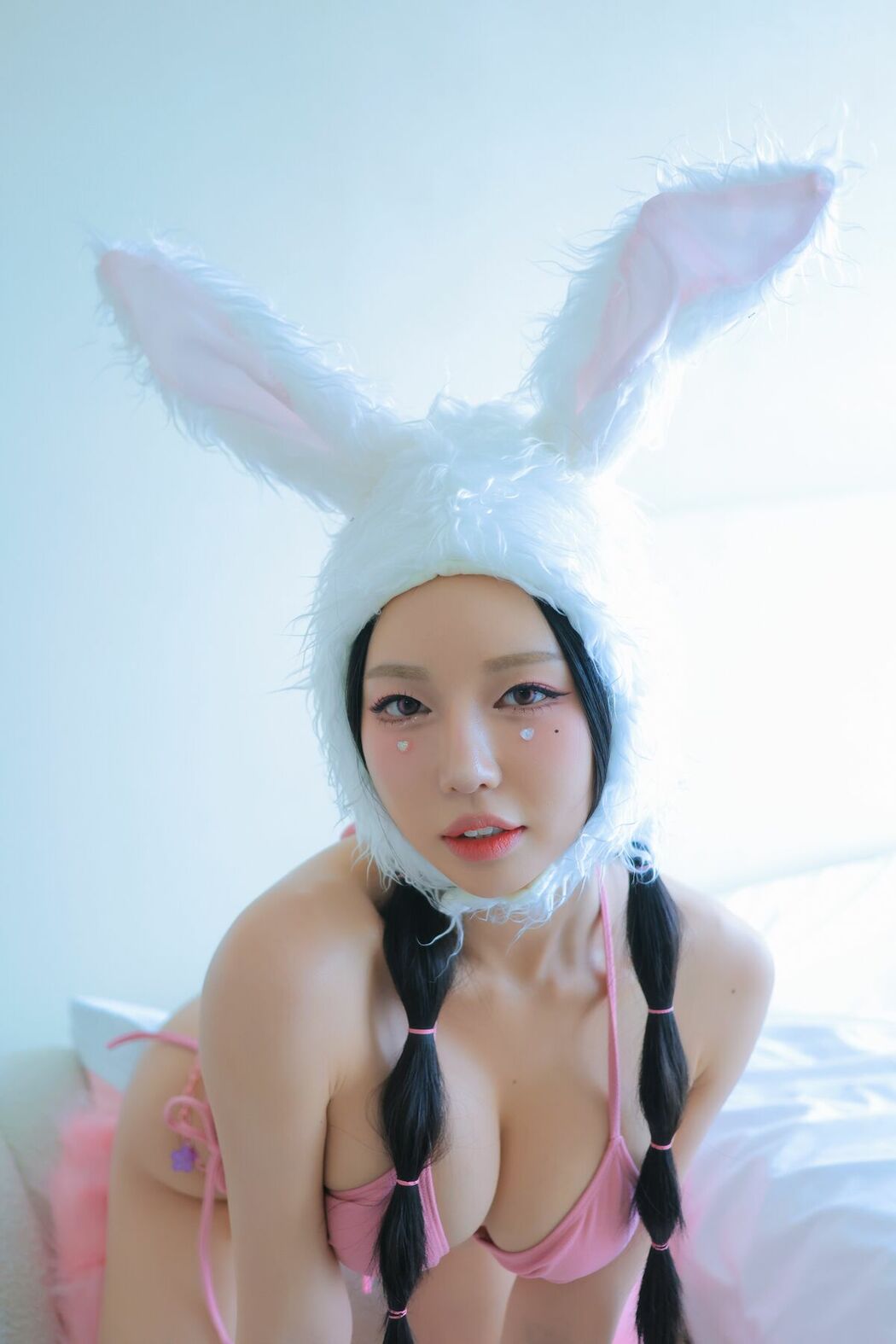 Dongeuran 동그란 – Naked Bunny Part01 (71P)