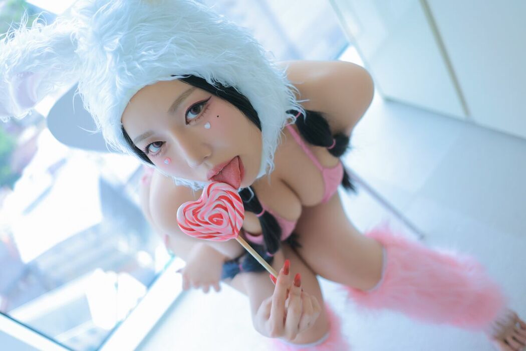 Dongeuran 동그란 – Naked Bunny Part02 (71P)