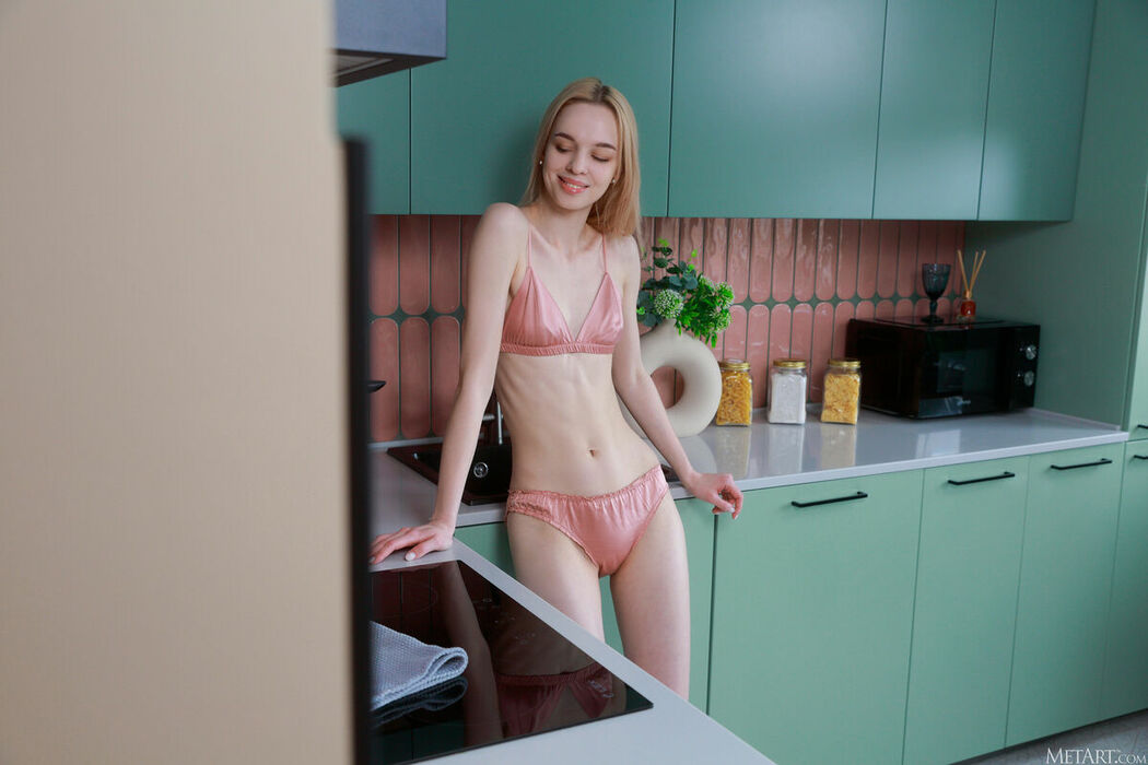 MetArt Elfiolla – Stimulating Start Part01 (61P)