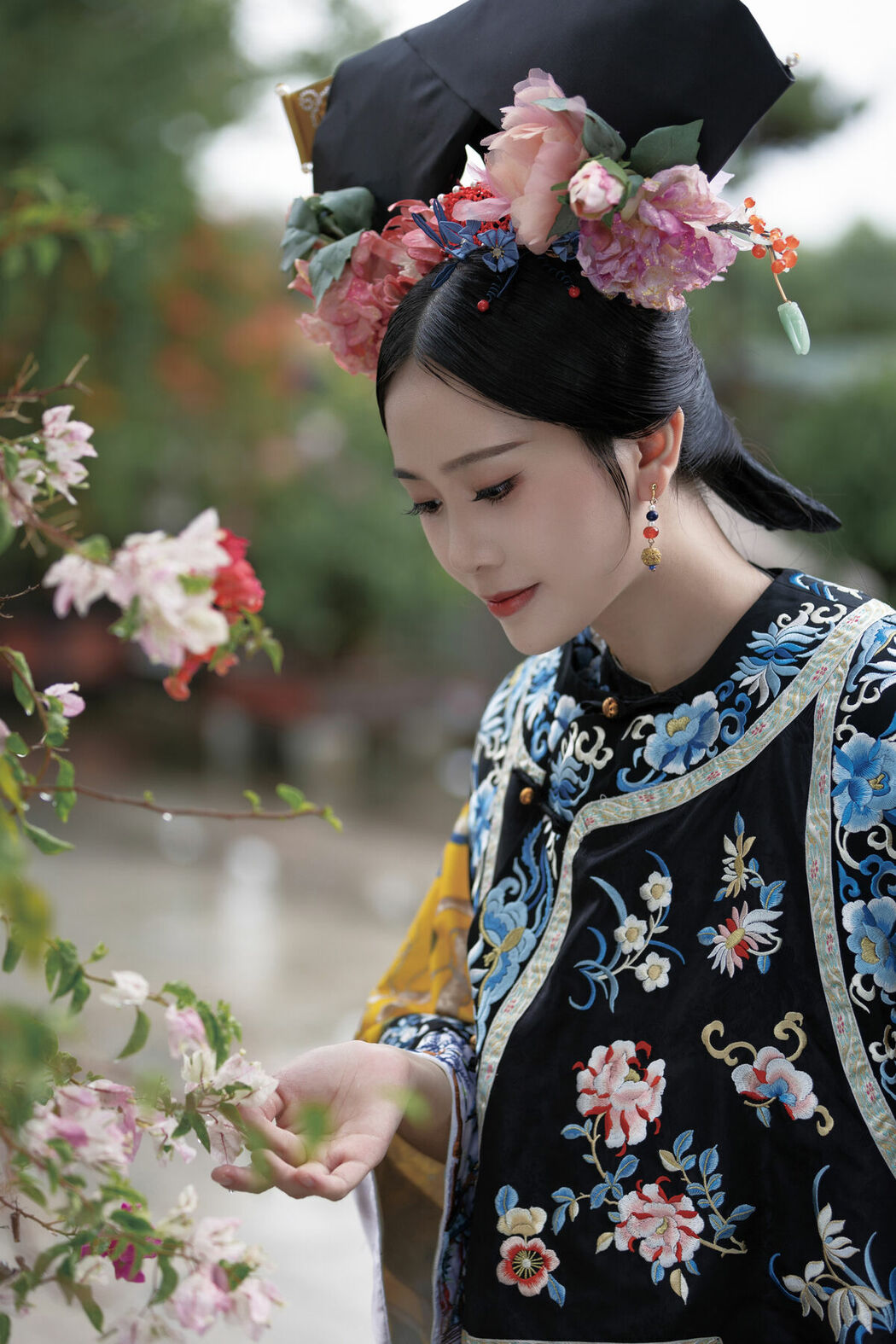 YiTuYu艺图语 Vol.8895 Re Mei Shi Xiao Guai (35P)