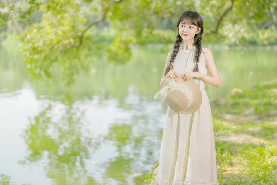 YiTuYu艺图语 Vol.8896 Mei Mei Xiao Yu (17P)