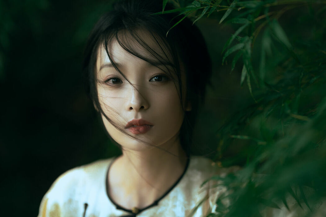 YiTuYu艺图语 Vol.8893 Li Yu Ayu (18P)