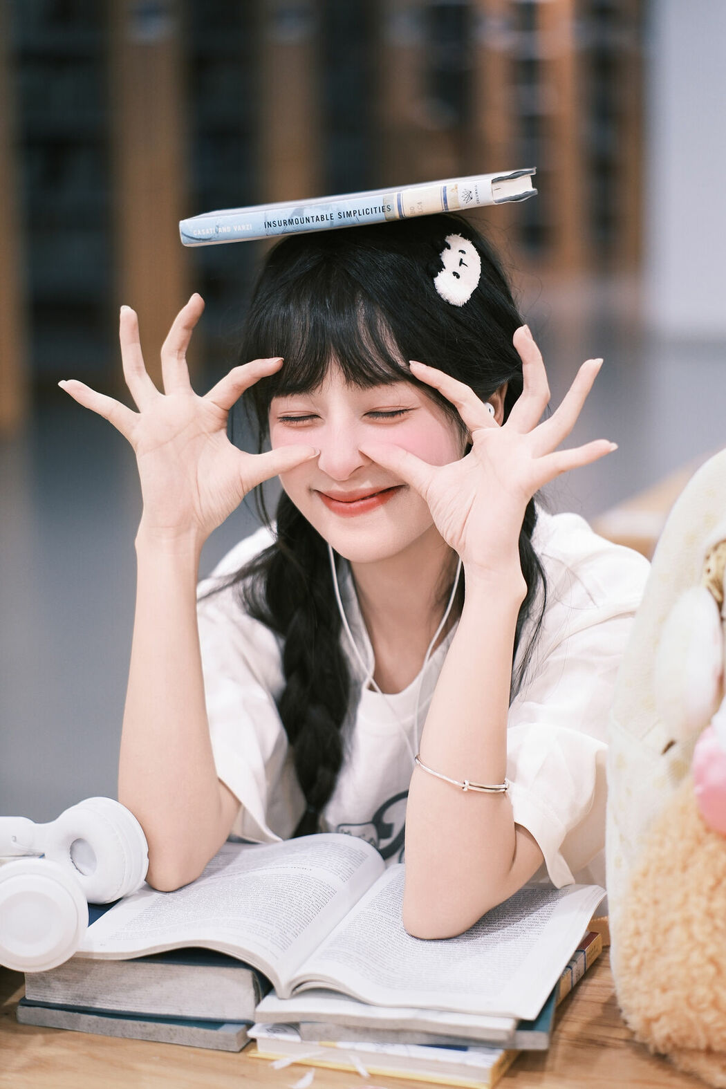 YiTuYu艺图语 Vol.8898 Xia Yu Xiao Nian (28P)