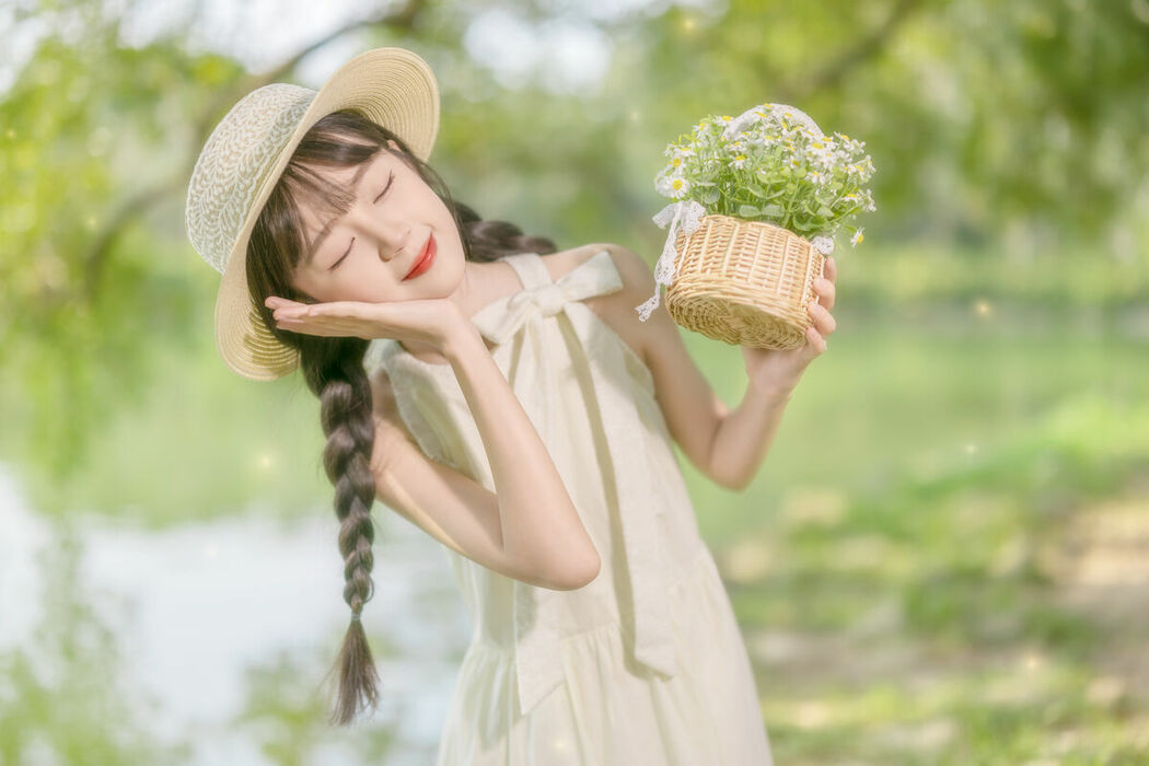 YiTuYu艺图语 Vol.8896 Mei Mei Xiao Yu (17P)