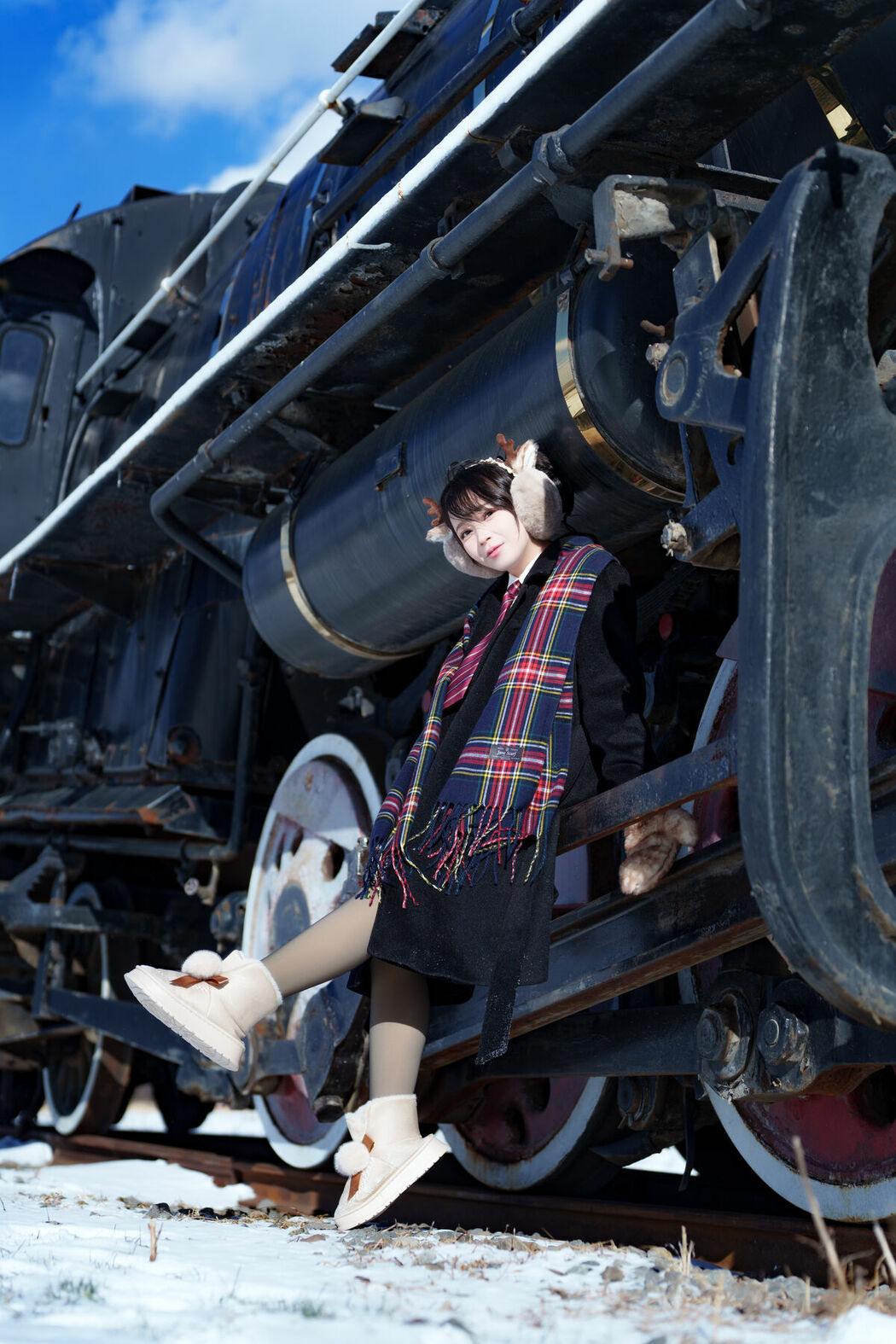 YiTuYu艺图语 Vol.8894 Disexi Si Ning (38P)