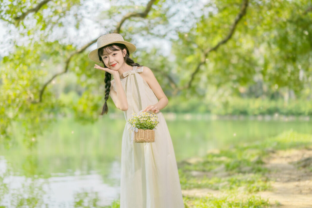 YiTuYu艺图语 Vol.8896 Mei Mei Xiao Yu (17P)