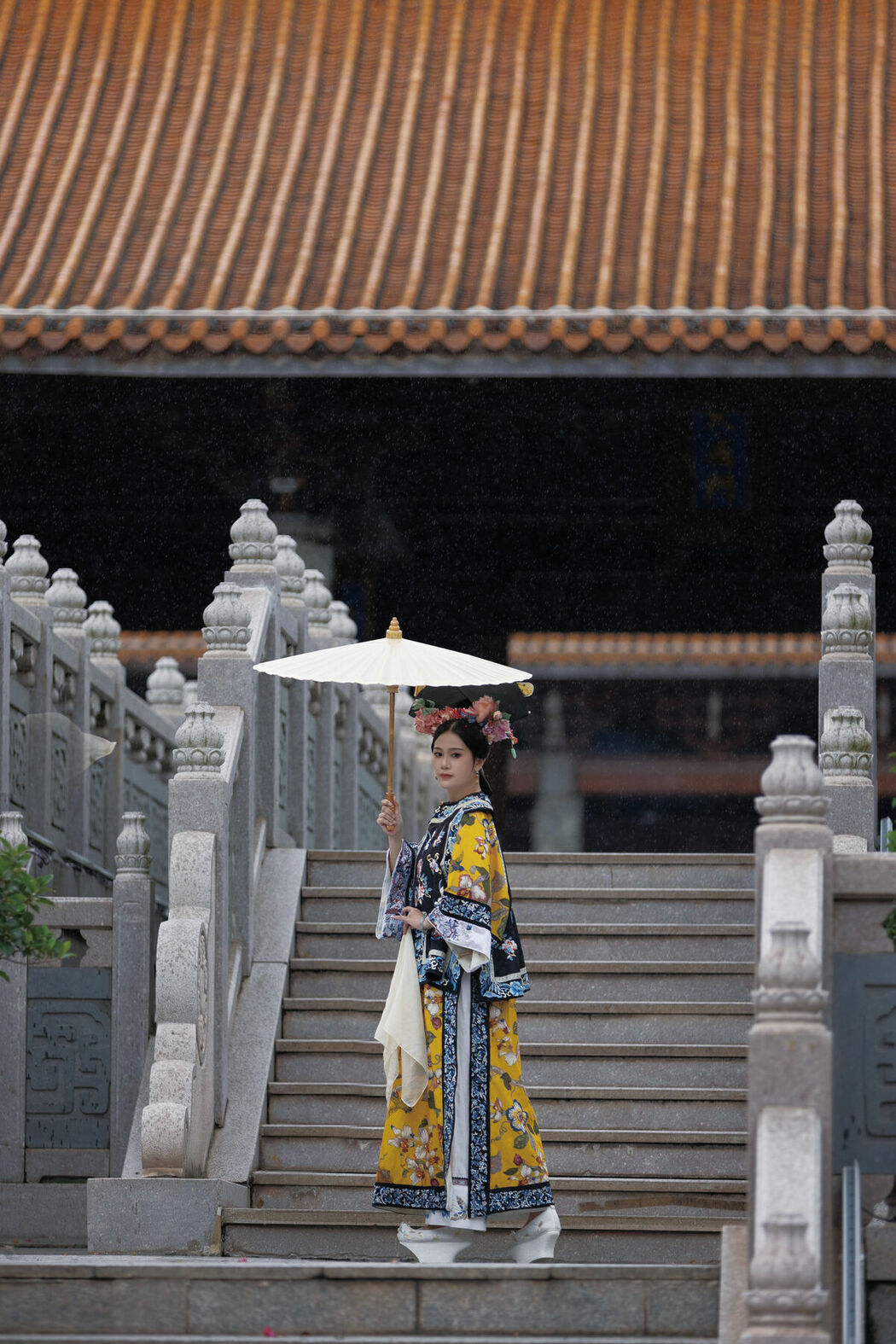 YiTuYu艺图语 Vol.8895 Re Mei Shi Xiao Guai (35P)