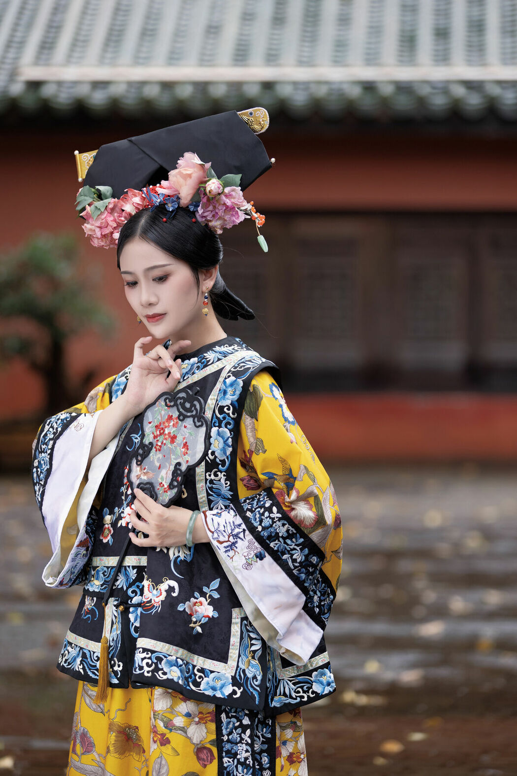 YiTuYu艺图语 Vol.8895 Re Mei Shi Xiao Guai (35P)