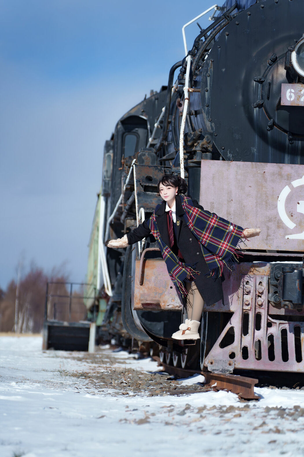 YiTuYu艺图语 Vol.8894 Disexi Si Ning (38P)