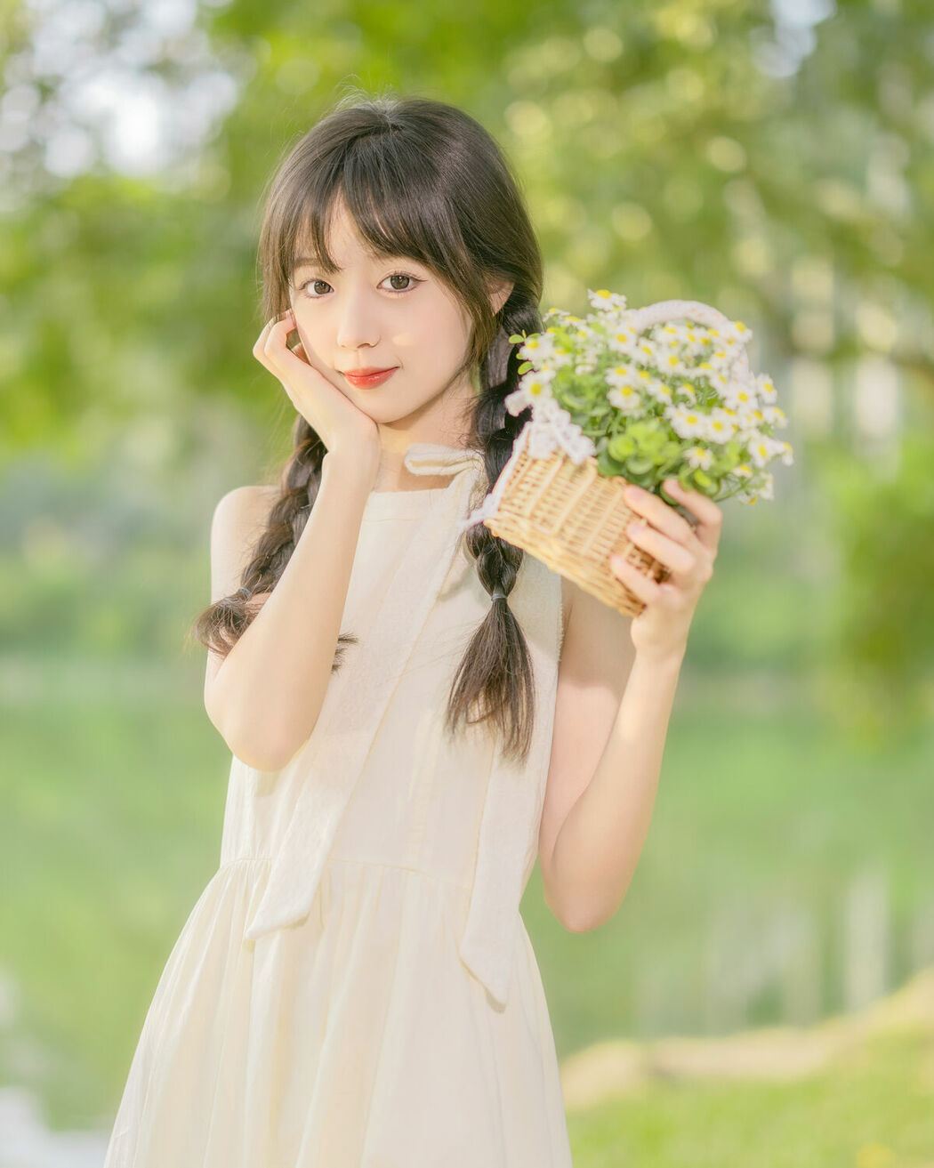 YiTuYu艺图语 Vol.8896 Mei Mei Xiao Yu (17P)