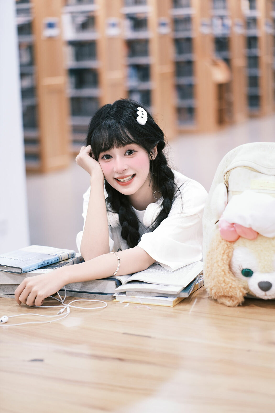 YiTuYu艺图语 Vol.8898 Xia Yu Xiao Nian (28P)