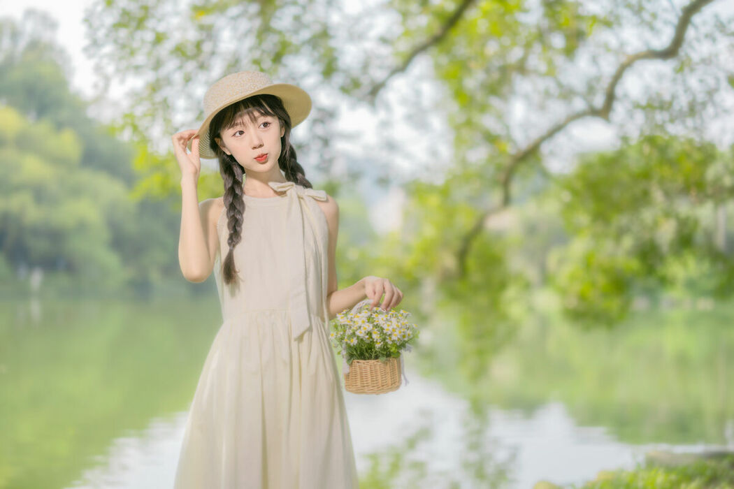 YiTuYu艺图语 Vol.8896 Mei Mei Xiao Yu (17P)