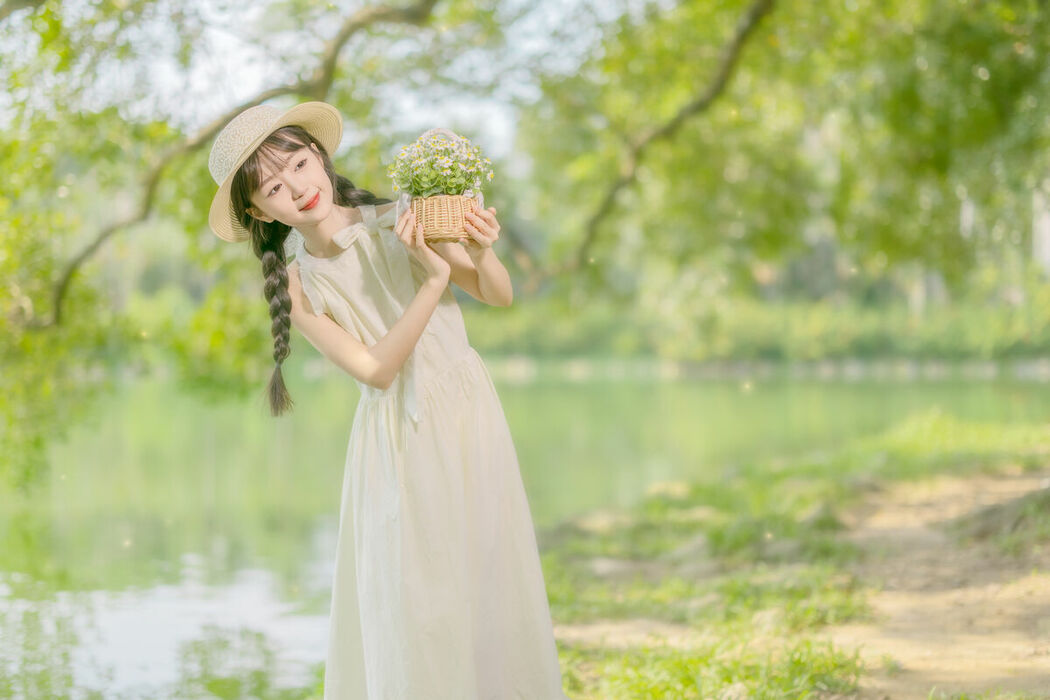 YiTuYu艺图语 Vol.8896 Mei Mei Xiao Yu (17P)