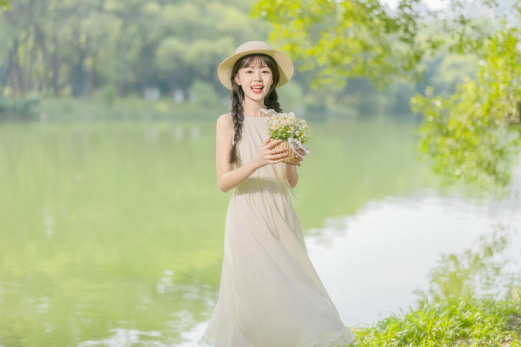 YiTuYu艺图语 Vol.8896 Mei Mei Xiao Yu (17P)