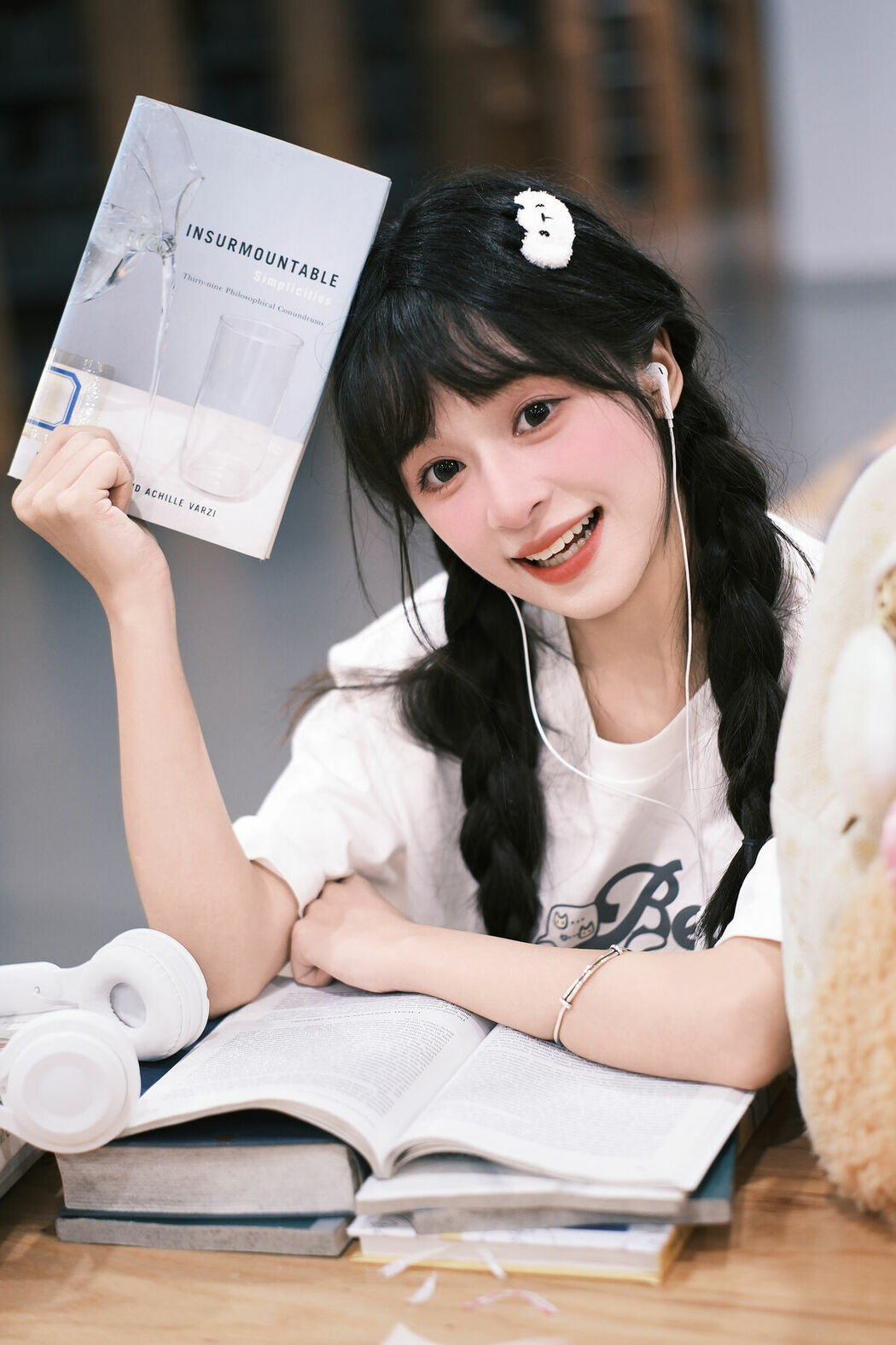 YiTuYu艺图语 Vol.8898 Xia Yu Xiao Nian (28P)