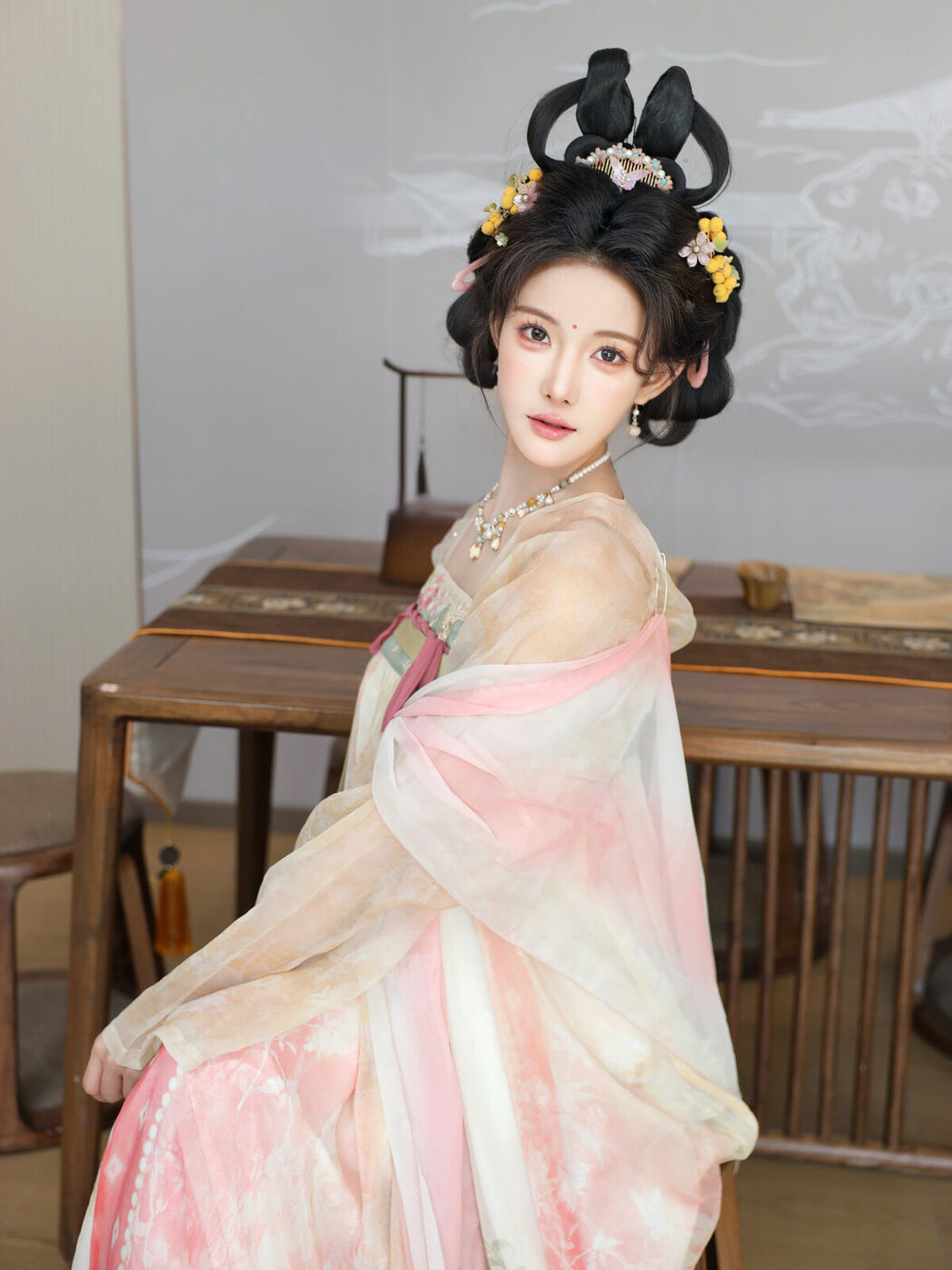 XiuRen秀人网 Uncensored Li Shuang Er 梨霜儿 – R18 秀人网模特 梦回大唐 Part01 (57P)