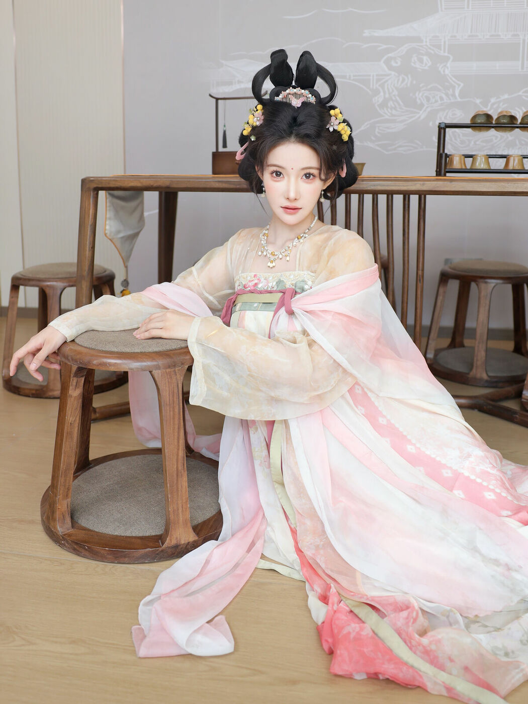 XiuRen秀人网 Uncensored Li Shuang Er 梨霜儿 – R18 秀人网模特 梦回大唐 Part01 (57P)