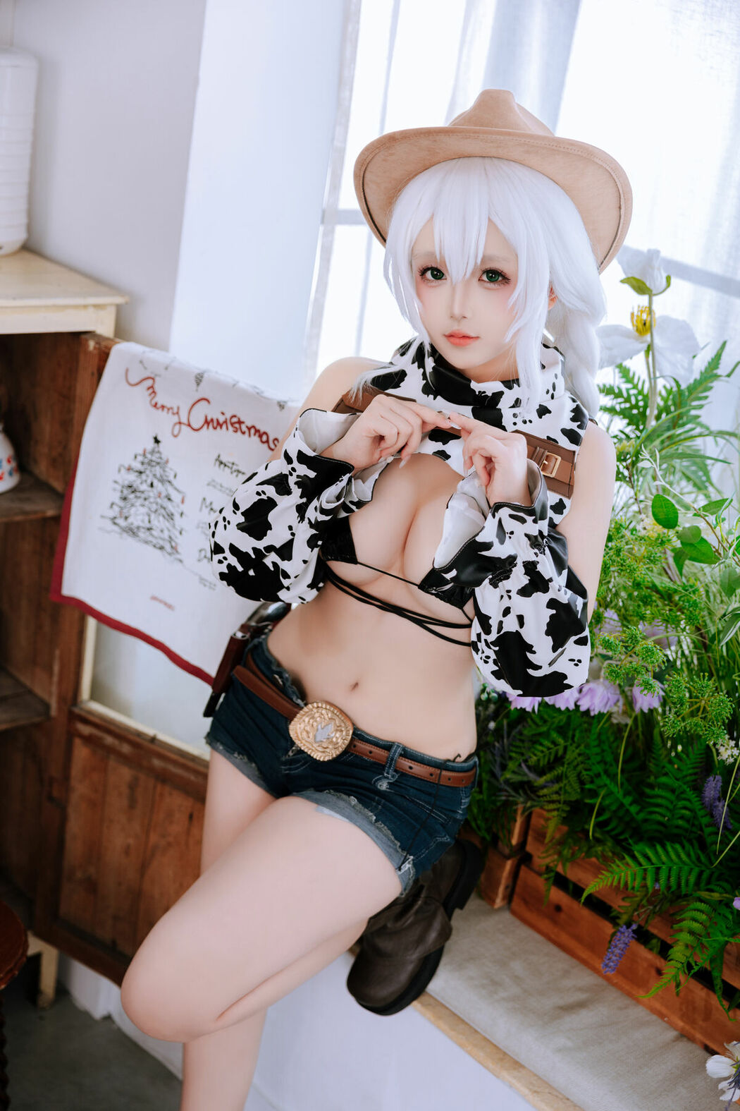 Coser@日奈娇 – 挤奶工 (74P)