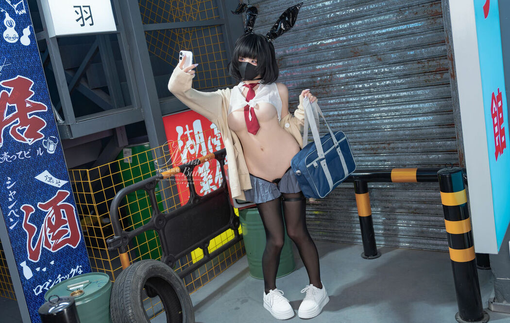 Coser@黏黏团子兔 – 2025年10月作品 賽博逆JK (88P)