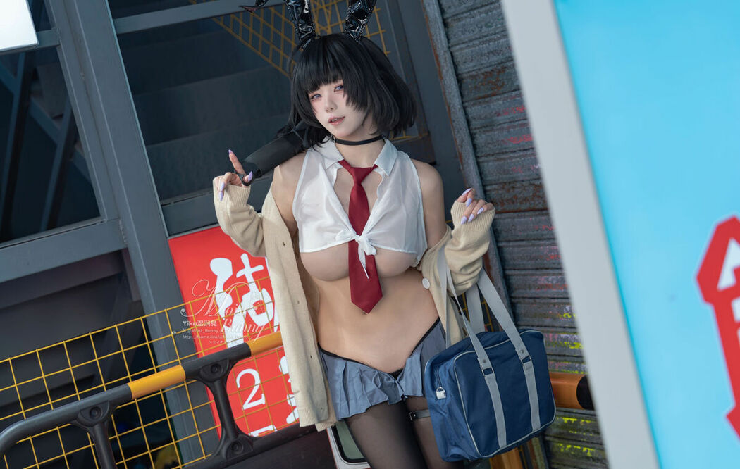 Coser@黏黏团子兔 – 2025年10月作品 賽博逆JK (88P)