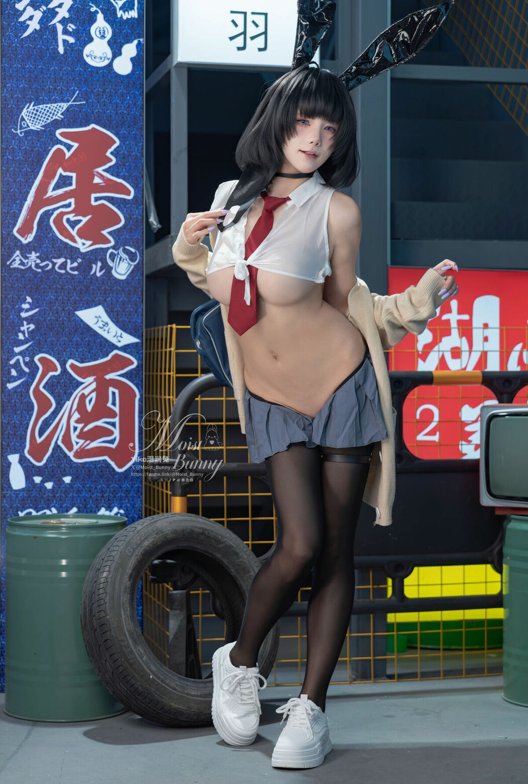 Coser@黏黏团子兔 – 2025年10月作品 賽博逆JK (88P)