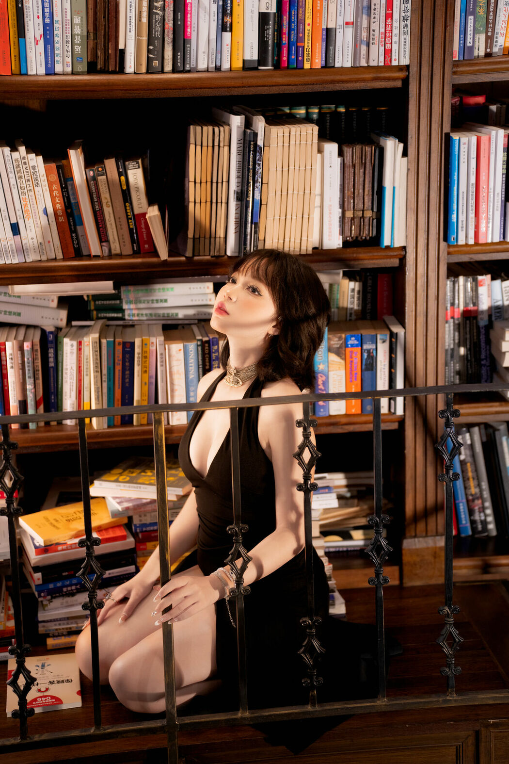 YiTuYu艺图语 Vol.8899 Disexi Si Ning (37P)