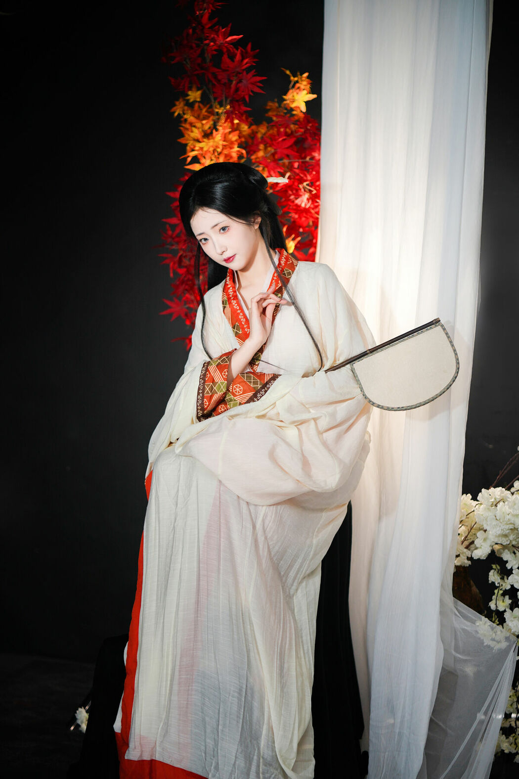 YiTuYu艺图语 Vol.8905 Tu Ya W (23P)