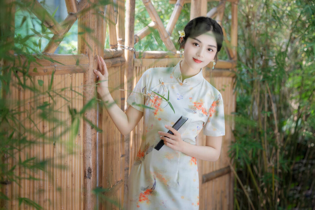 YiTuYu艺图语 Vol.8904 Yi Ming (18P)