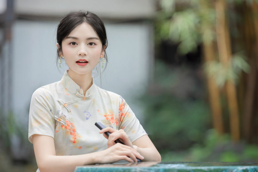 YiTuYu艺图语 Vol.8904 Yi Ming (18P)