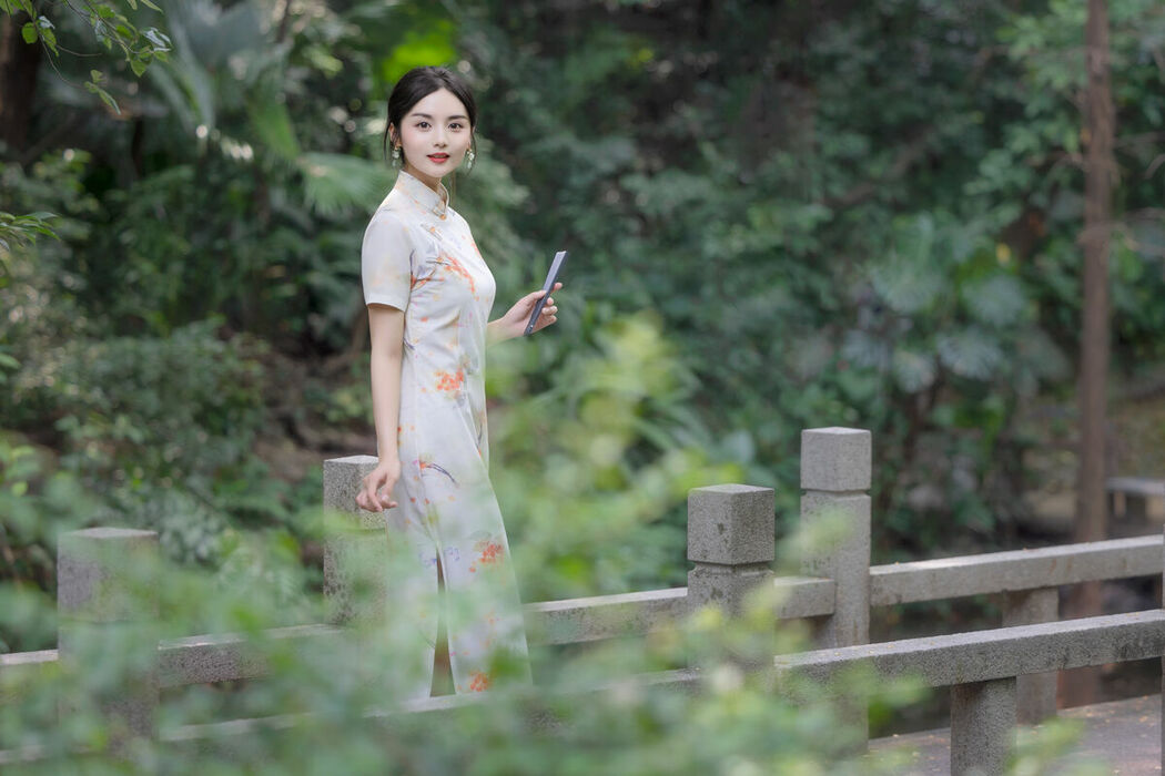 YiTuYu艺图语 Vol.8904 Yi Ming (18P)