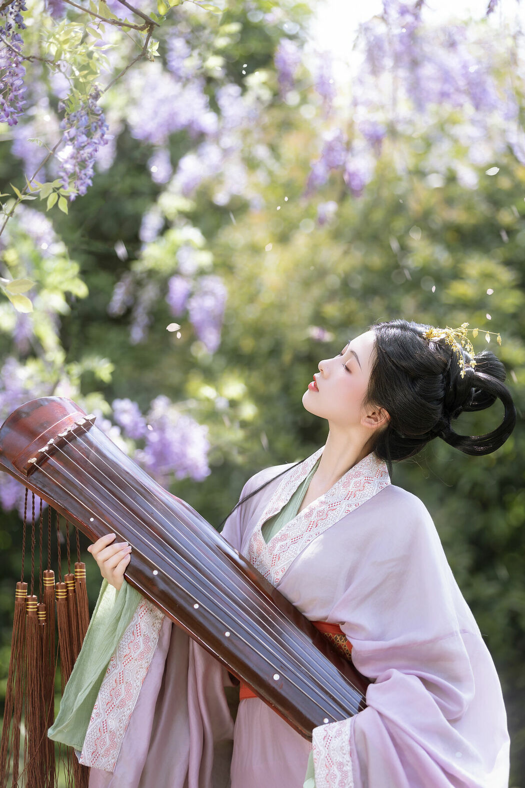 YiTuYu艺图语 Vol.8900 Xiao Y Jin Tian Ye Hen Kai Xin (27P)