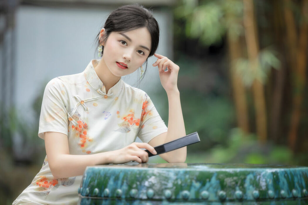 YiTuYu艺图语 Vol.8904 Yi Ming (18P)