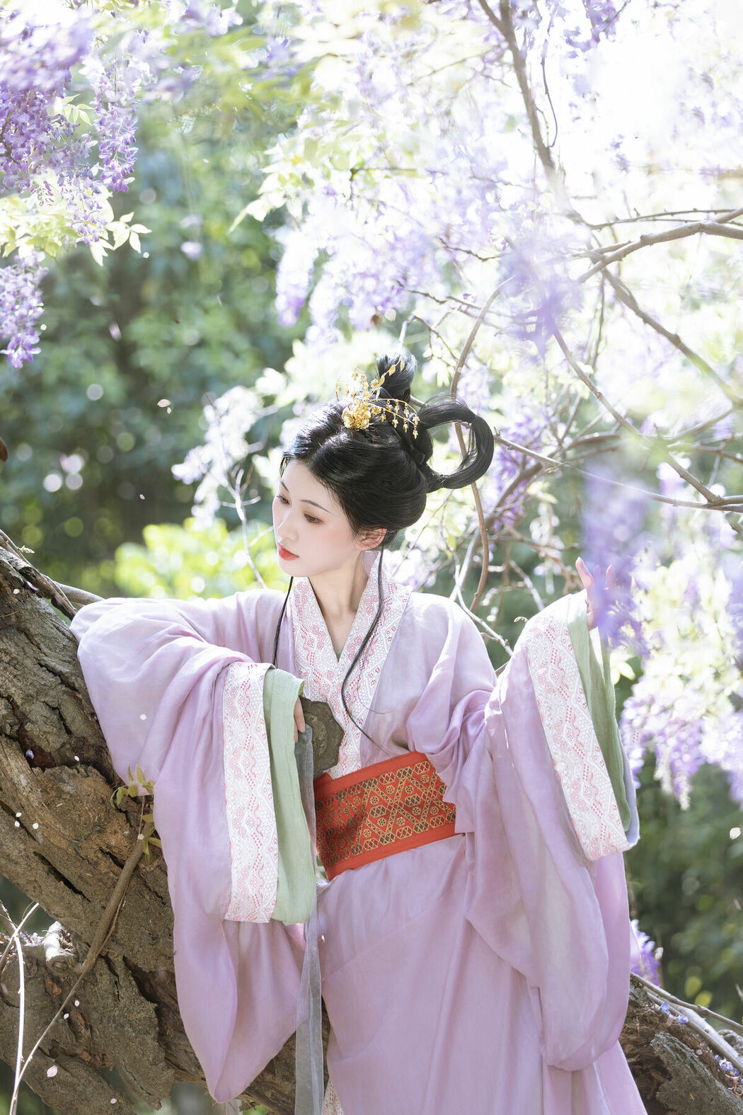 YiTuYu艺图语 Vol.8900 Xiao Y Jin Tian Ye Hen Kai Xin (27P)