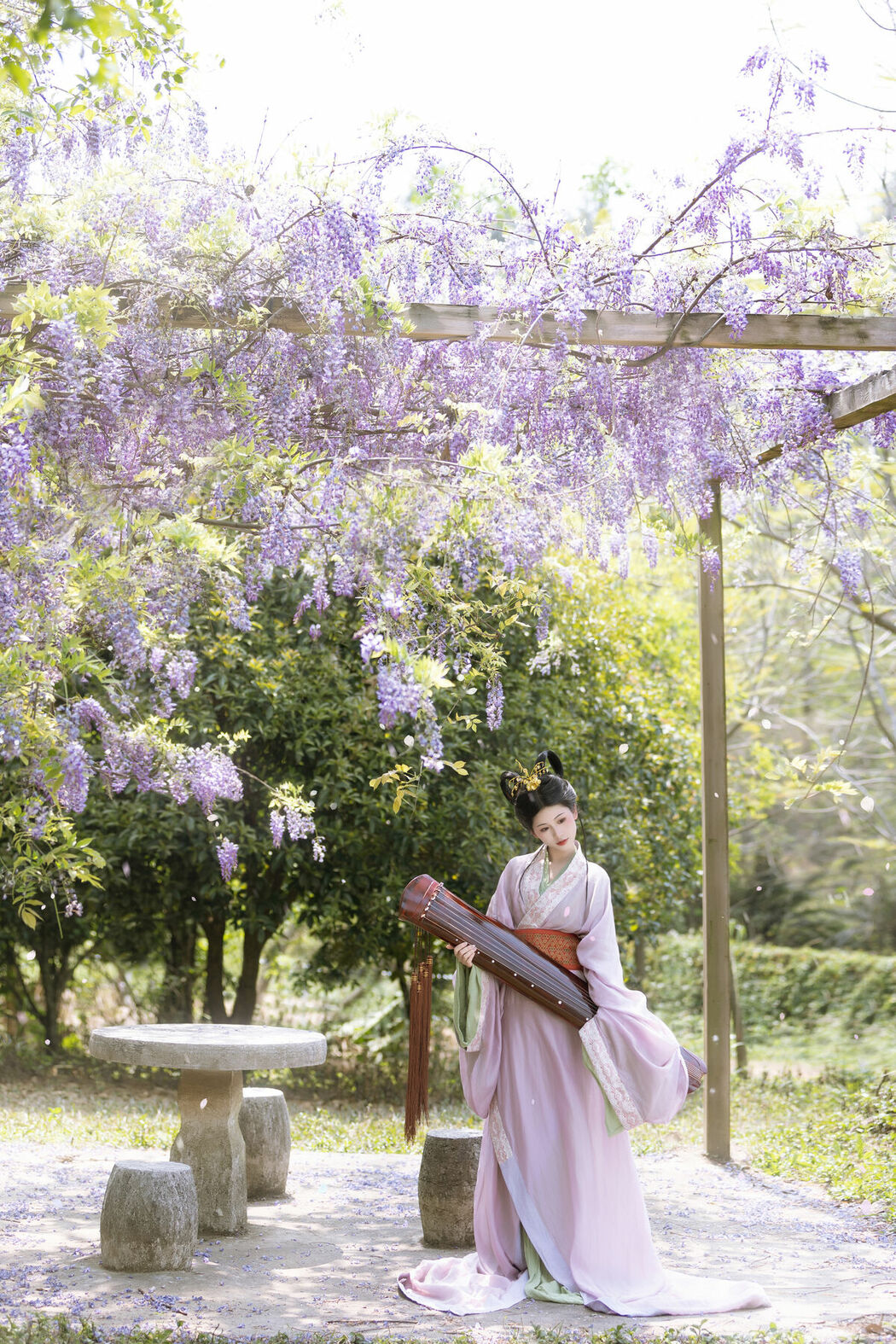 YiTuYu艺图语 Vol.8900 Xiao Y Jin Tian Ye Hen Kai Xin (27P)