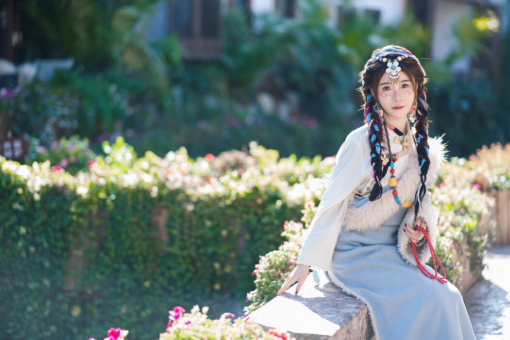 YiTuYu艺图语 Vol.8902 Huang Ying (26P)