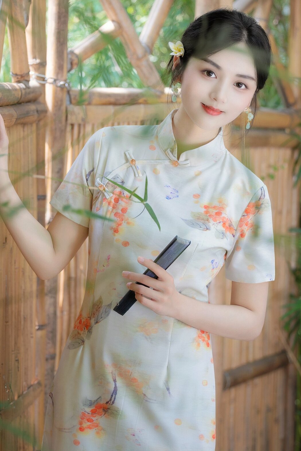 YiTuYu艺图语 Vol.8904 Yi Ming (18P) Cover Photo