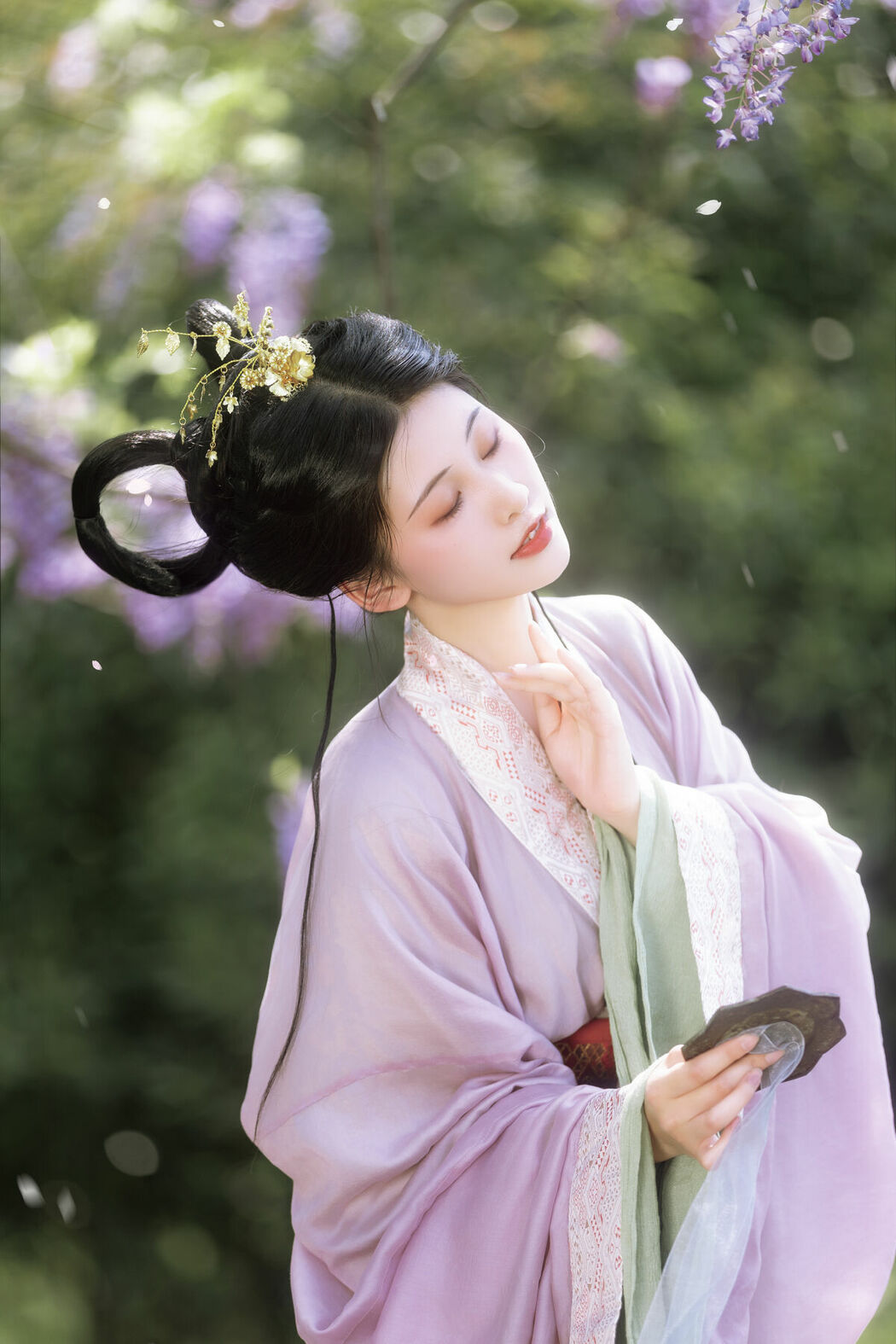 YiTuYu艺图语 Vol.8900 Xiao Y Jin Tian Ye Hen Kai Xin (27P)