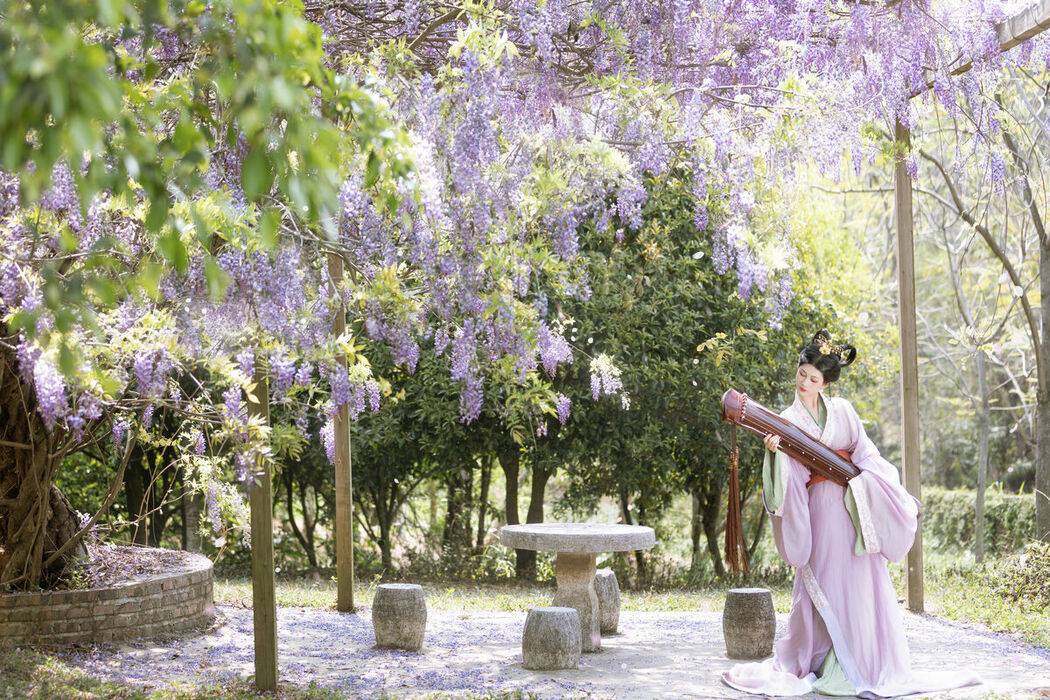 YiTuYu艺图语 Vol.8900 Xiao Y Jin Tian Ye Hen Kai Xin (27P)