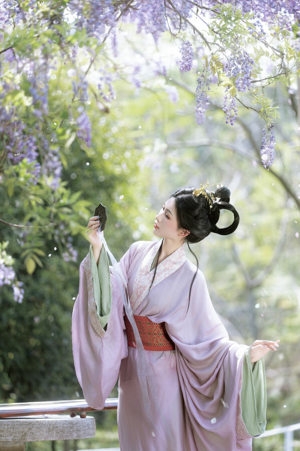 YiTuYu艺图语 Vol.8900 Xiao Y Jin Tian Ye Hen Kai Xin (27P)