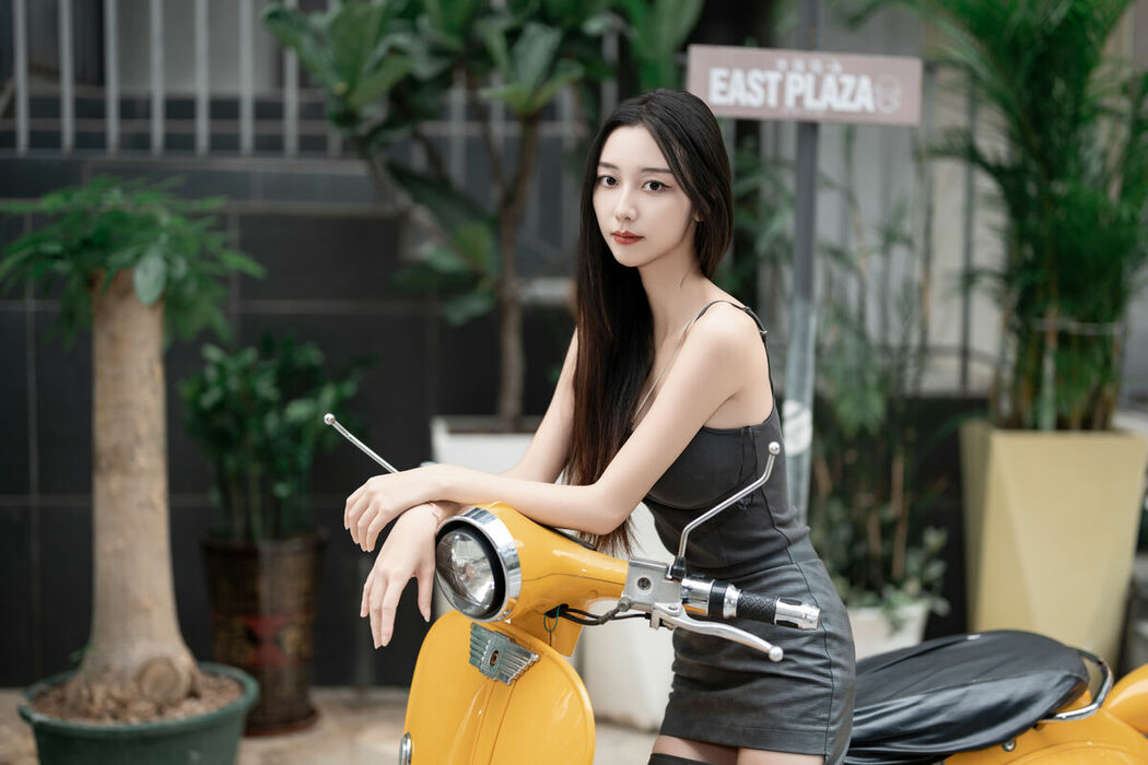 YiTuYu艺图语 Vol.8906 Yin Zi Er (27P)