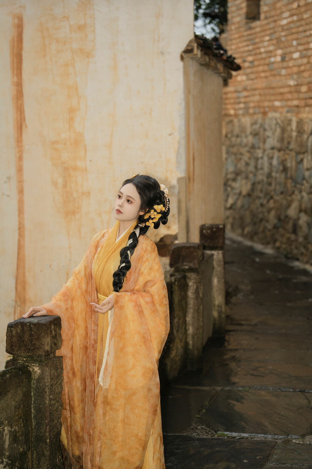 YiTuYu艺图语 Vol.8913 Zhou Feng Qin (25P)