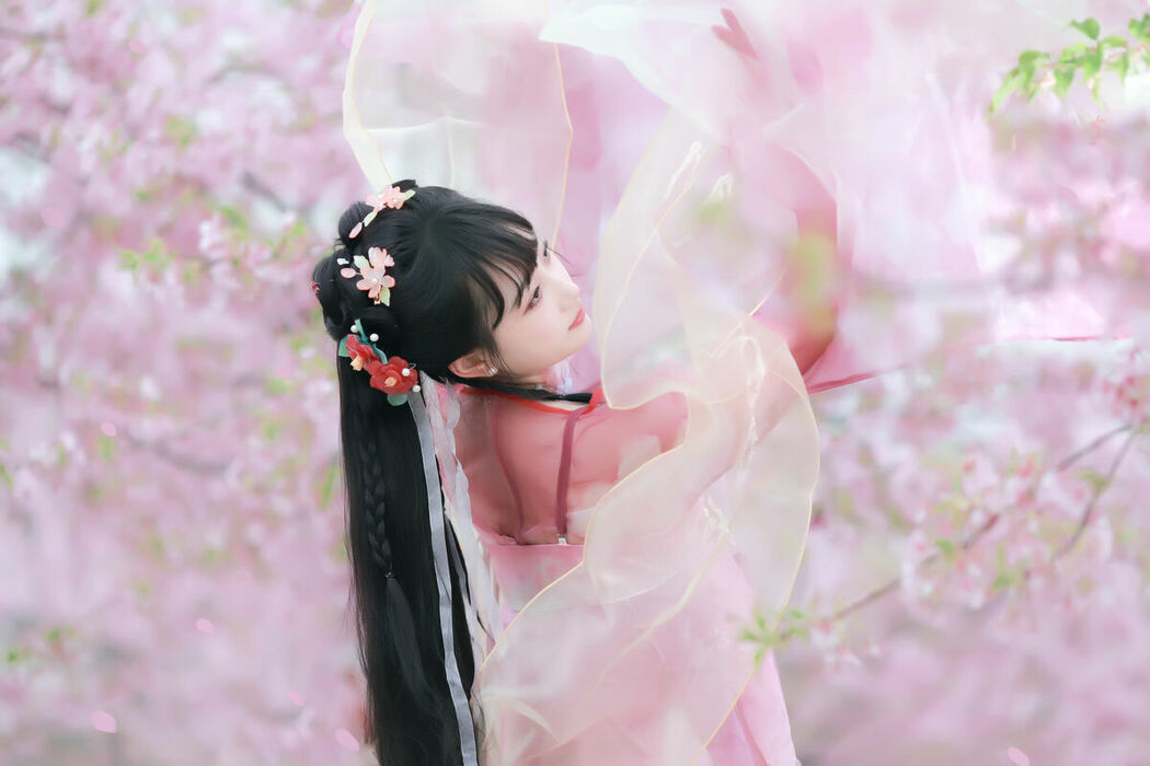 YiTuYu艺图语 Vol.8908 Xiao Wang Sui Bin Bin (14P)