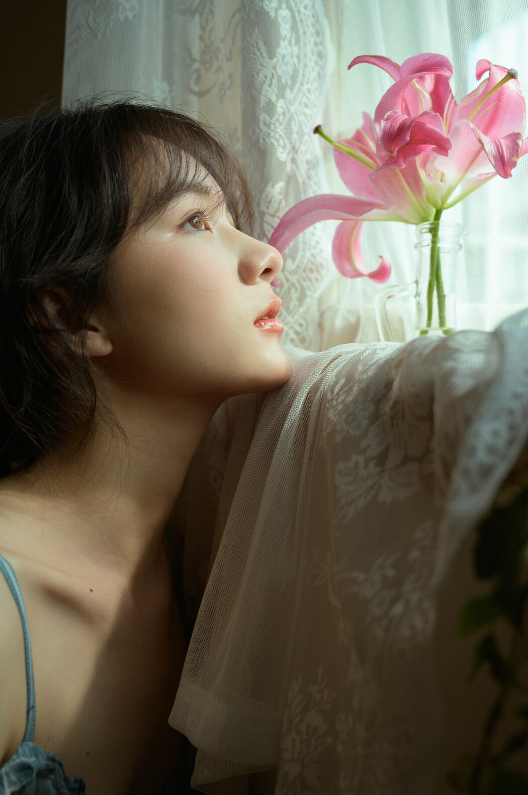 YiTuYu艺图语 Vol.8907 Xiao Yu Tian Qi (24P)