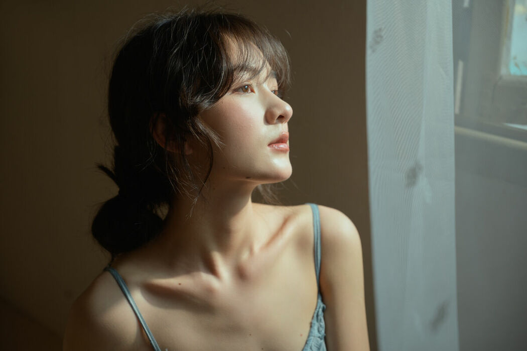 YiTuYu艺图语 Vol.8907 Xiao Yu Tian Qi (24P)