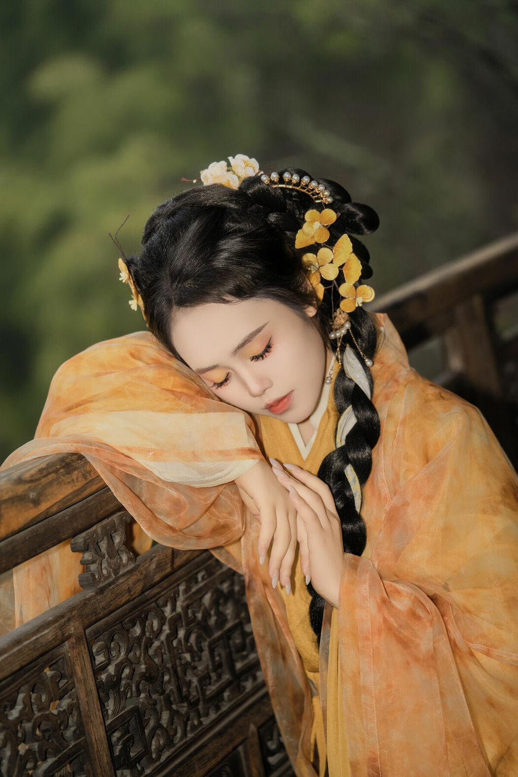 YiTuYu艺图语 Vol.8913 Zhou Feng Qin (25P)