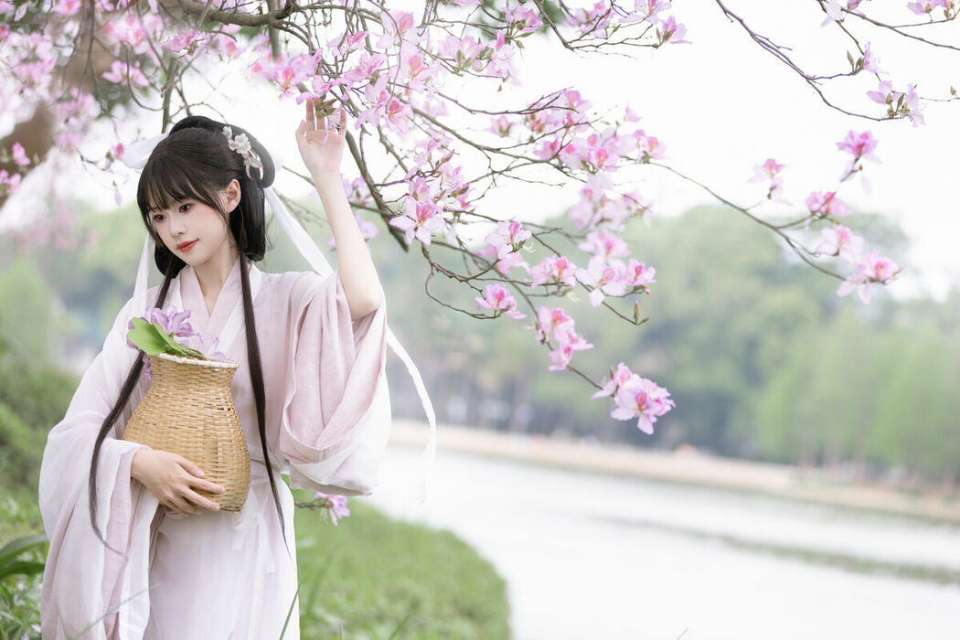 YiTuYu艺图语 Vol.8912 Qiao Qiao (28P)