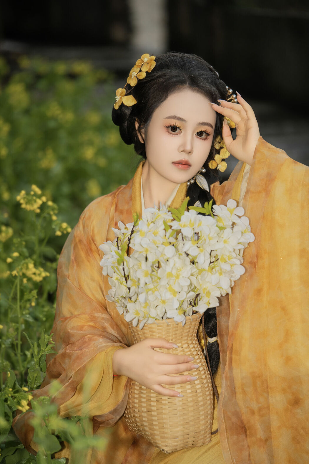 YiTuYu艺图语 Vol.8913 Zhou Feng Qin (25P)