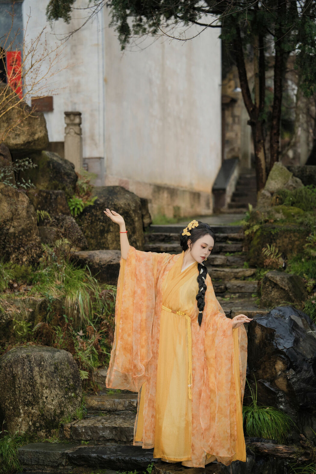 YiTuYu艺图语 Vol.8913 Zhou Feng Qin (25P)