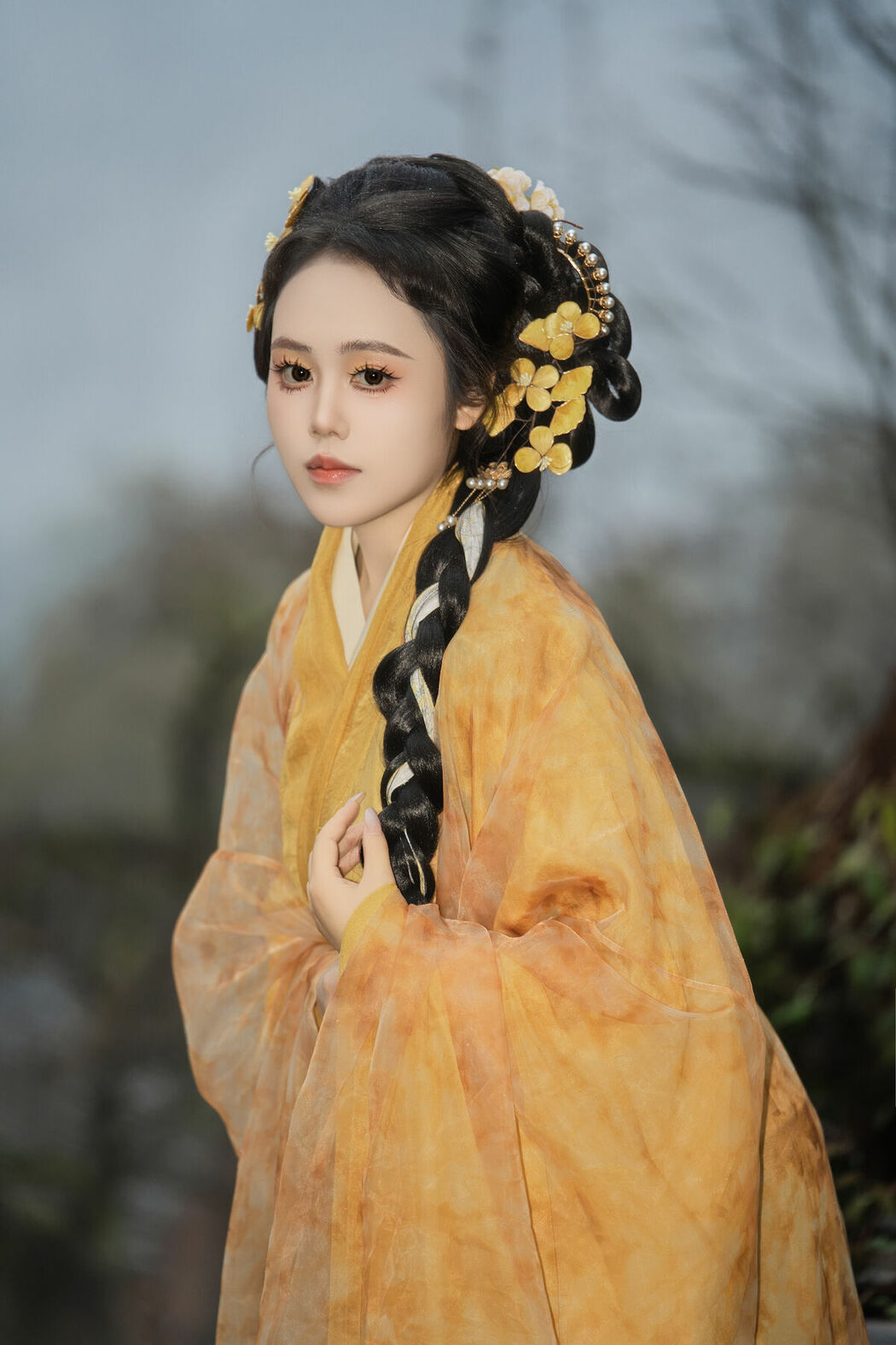 YiTuYu艺图语 Vol.8913 Zhou Feng Qin (25P)